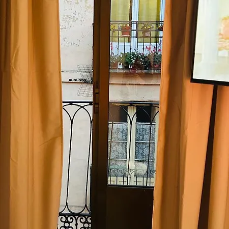 Bohemia Plaza Mayor Ii- Homestay *