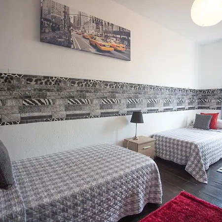 Homestay Bohemia Plaza Mayor Ii- *