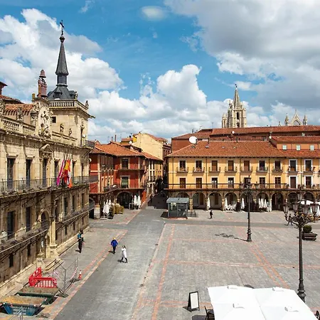 Bohemia Plaza Mayor Ii- Homestay Leon