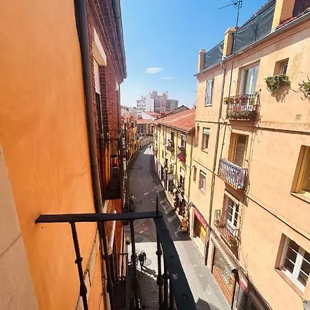 Homestay Bohemia Plaza Mayor Ii-
