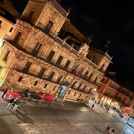 Homestay Bohemia Plaza Mayor Ii- *