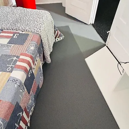 Homestay Bohemia Plaza Mayor Ii- *
